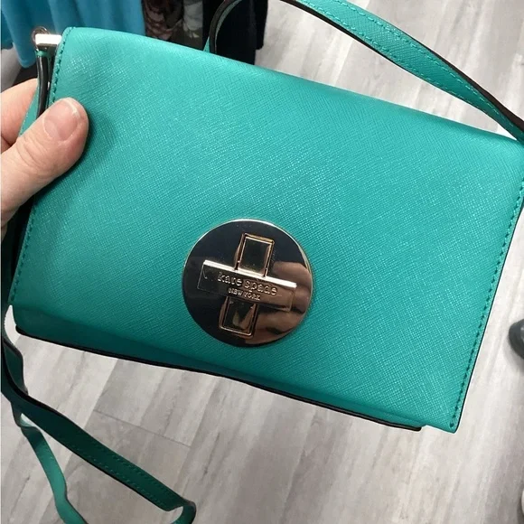 ✨ Kate Spade New York Turquoise Crossbody Bag – Gorgeous Turn-Lock Closure - Picture 7 of 9